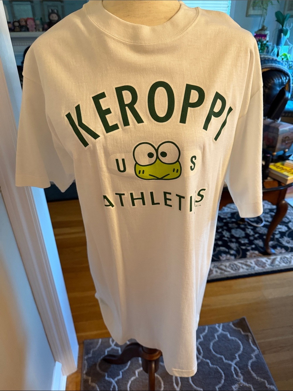 Vintage never worn runs narrow size large White & Green Athletic Tee Keroppi